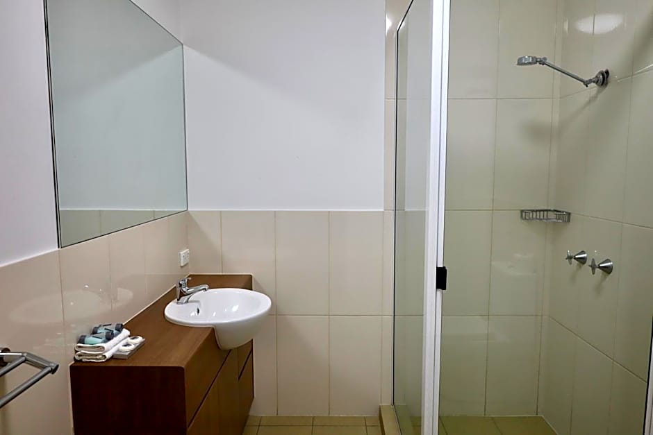 The Australian Hotel Motel