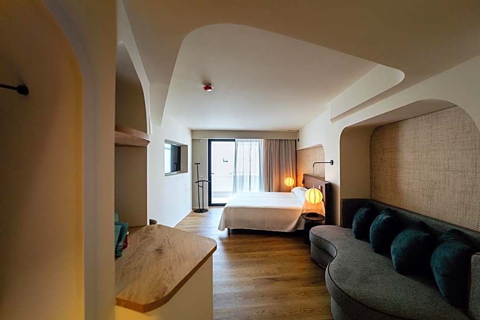 Photo 1 of 6 of Junior Suite