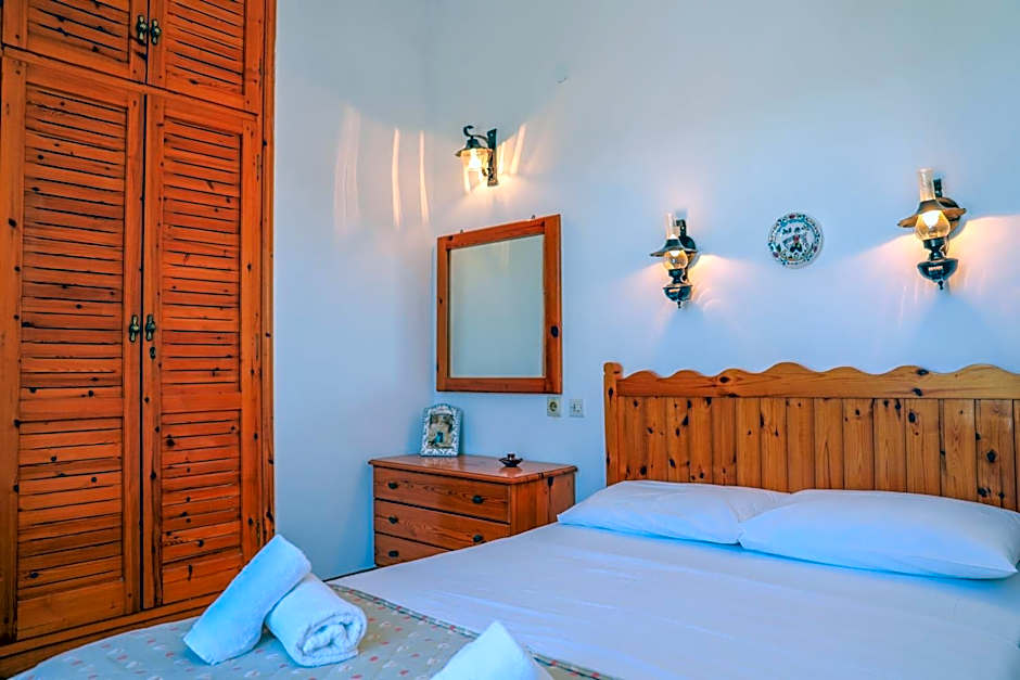 Pandora Studios Skiathos