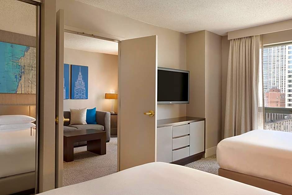 Hilton Chicago/Magnificent Mile Suites