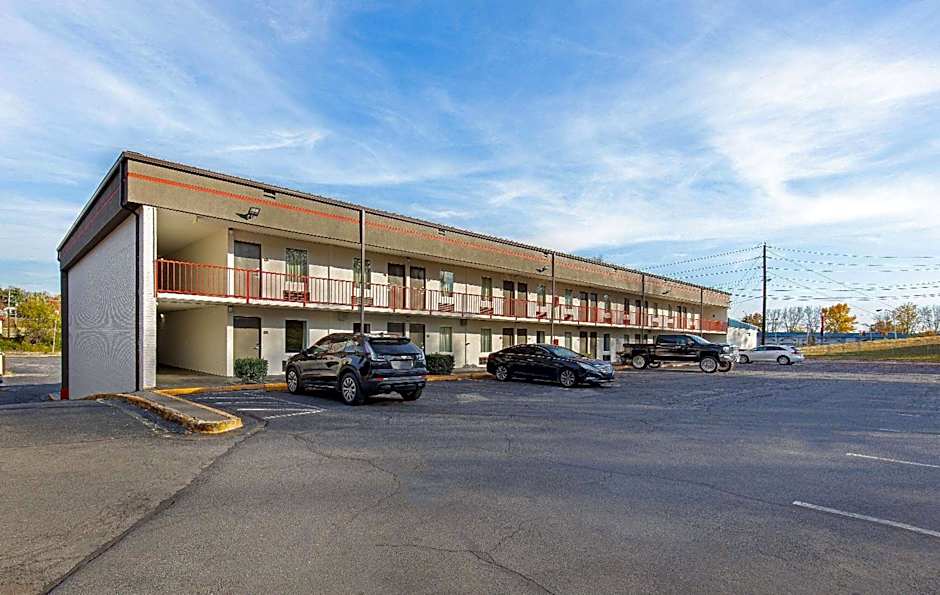 Super 8 by Wyndham Kingsport