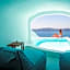 Sun Rocks Boutique Hotel - Caldera View Suites & Sunset Dining Experience