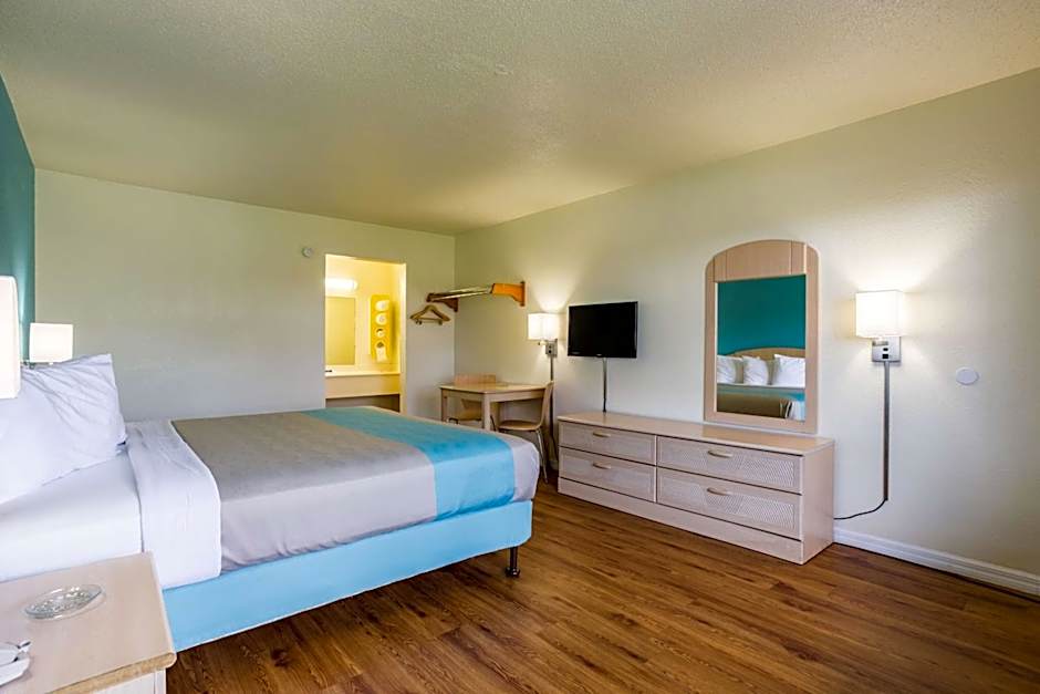 Motel 6 Spring Hill Weeki Wachee