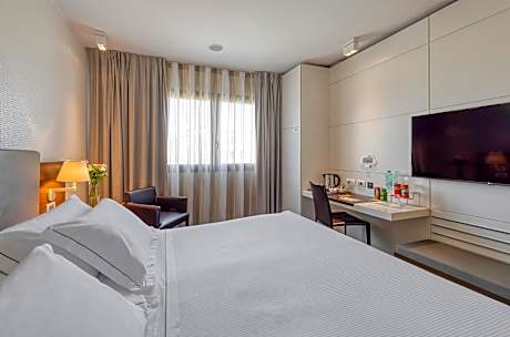 Premium Double or Twin Room with City View