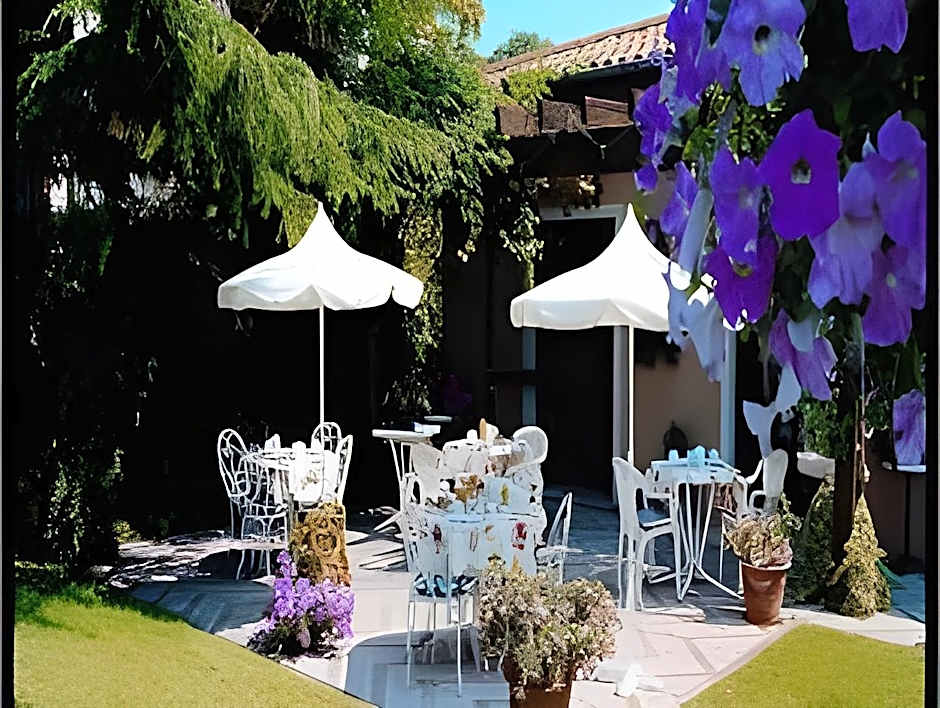 Hotel Les Amandiers