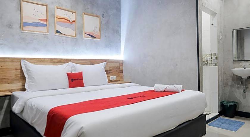 RedDoorz @ Sekip Medan