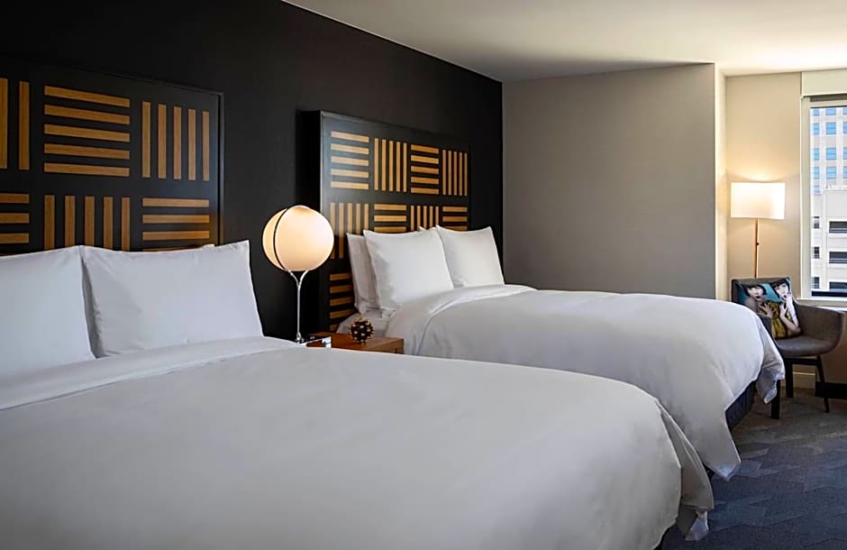 Renaissance Des Moines Savery Hotel