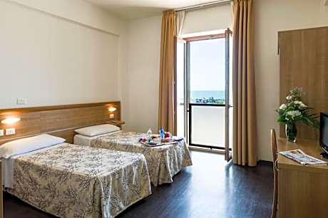Superior Double or Twin Room with Sea View