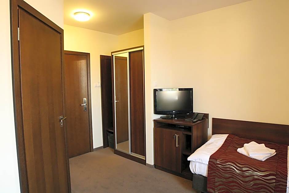 Hotel Kosmonauty Wrocław-Airport