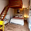 Les Yeux Bleus Bed & Breakfast