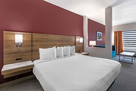 King Suite with Sofa Bed - Non-Smoking