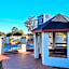 McNevins Warwick Motel