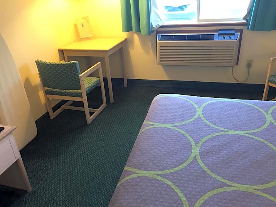 Super 8 by Wyndham Willcox