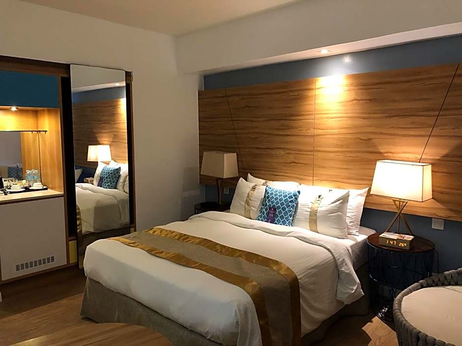 Ferra Hotel and Garden Suites