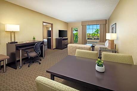 King Suite with Disability Access and Bathtub - Non Smoking