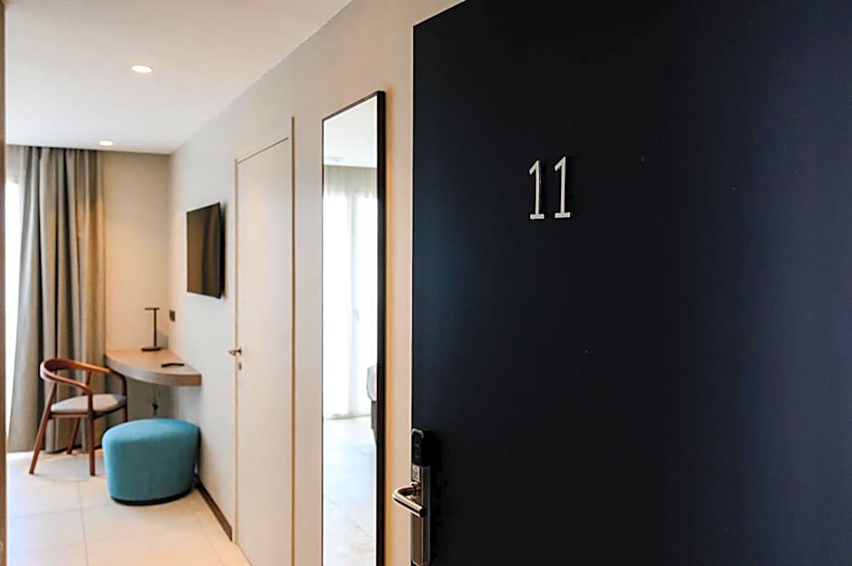 Sable Bleu Boutique Hotel