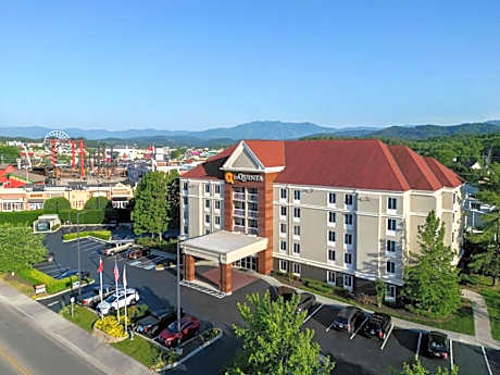 La Quinta Inn & Suites by Wyndham Pigeon Forge