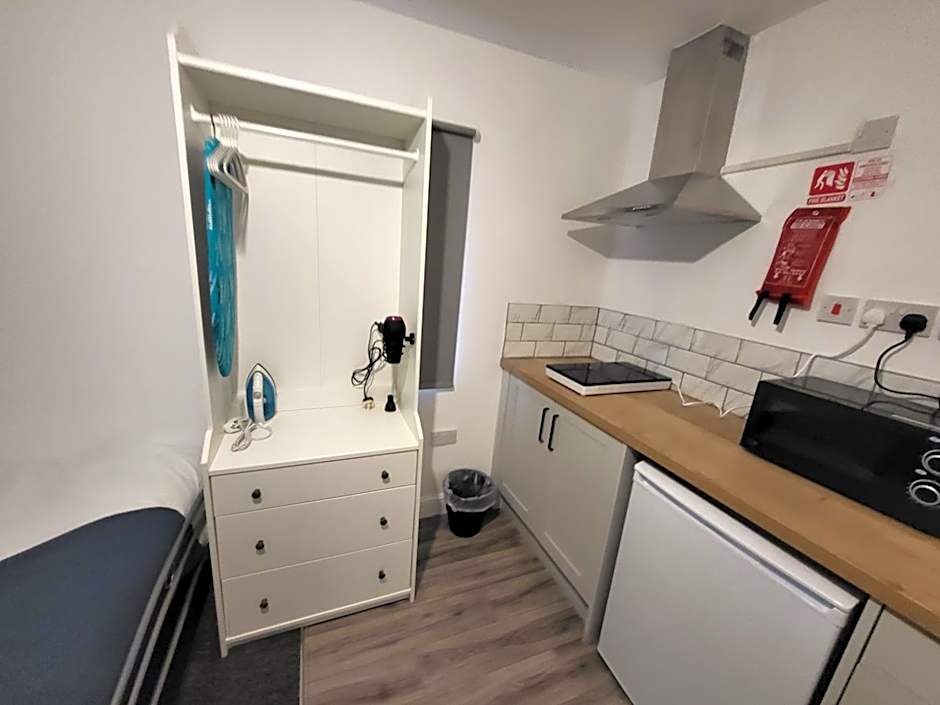 Premier Studios Nottingham - Tring Vale