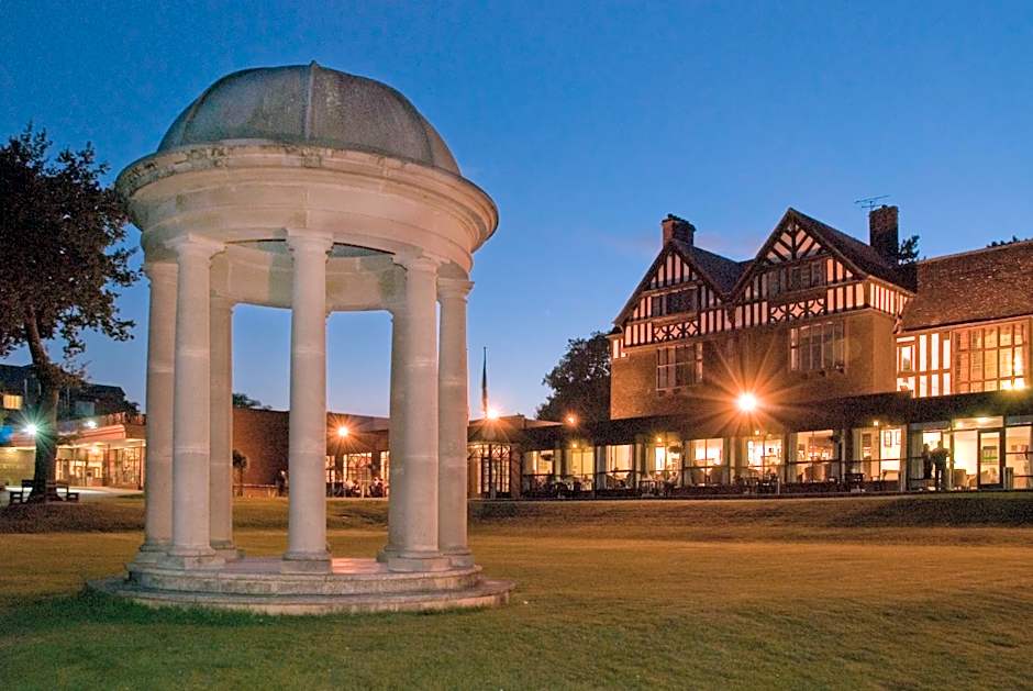 Britannia Royal Court Hotel