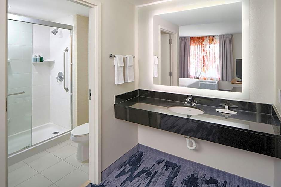 Fairfield Inn & Suites Raleigh Durham Airport Research Triangle Park