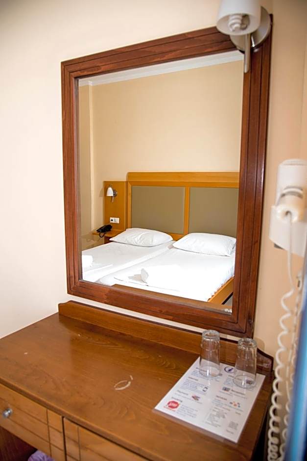 Hermes Hotel