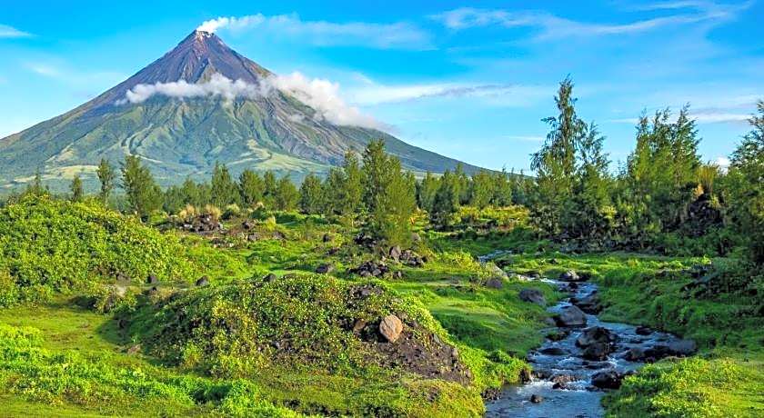 RedDoorz @ Arimbay Legazpi City