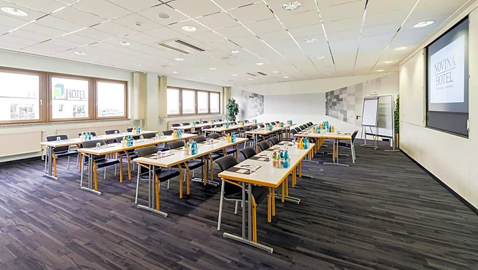 NOVINA HOTEL Sudwestpark