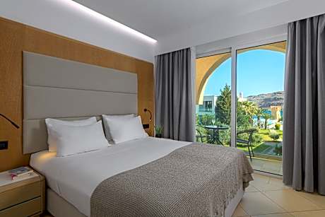 Suite with Garden View