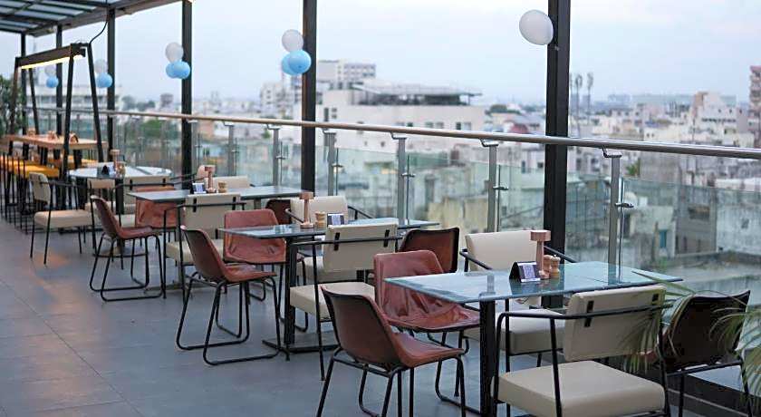 Hotel Marasa Sarovar Portico - Rajkot