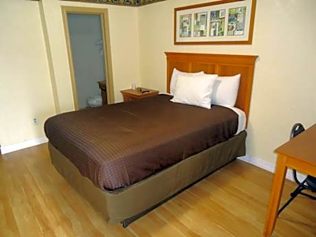Budget Inn