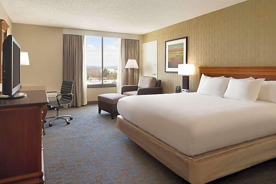 DoubleTree By Hilton Somerset Exec. Meeting Center