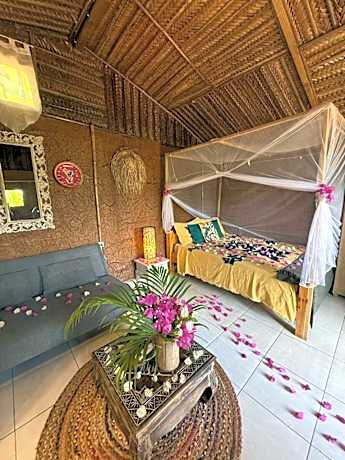 Bungalow with Sea View