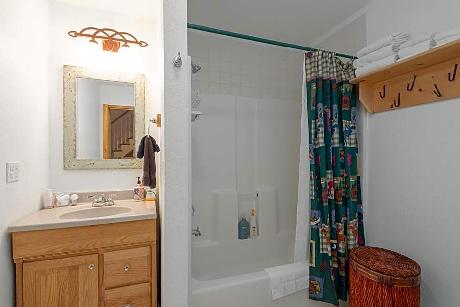 Hope's Hideaway, LLC