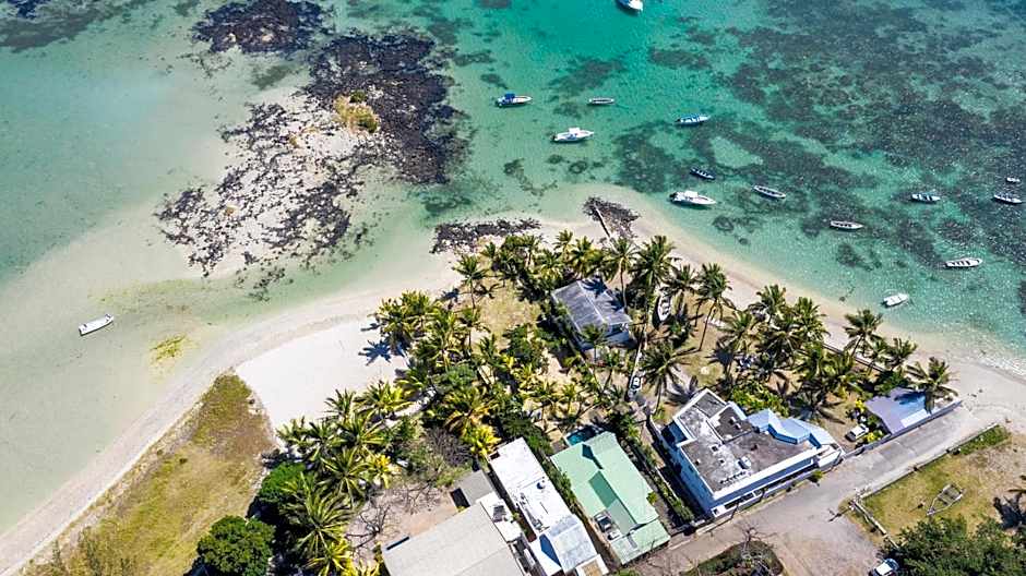 Quaint 3 BDR Beach Bungalow in a fishing village