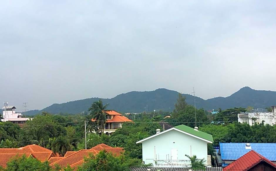 H12, The Stylish Apartment