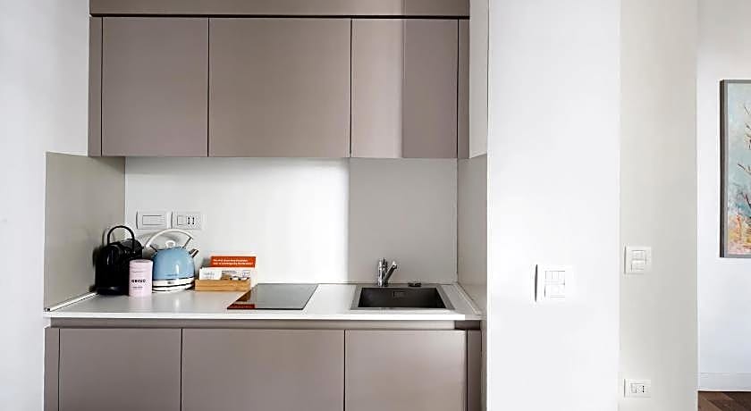 M7 Contemporary Apartments - My Extra Home