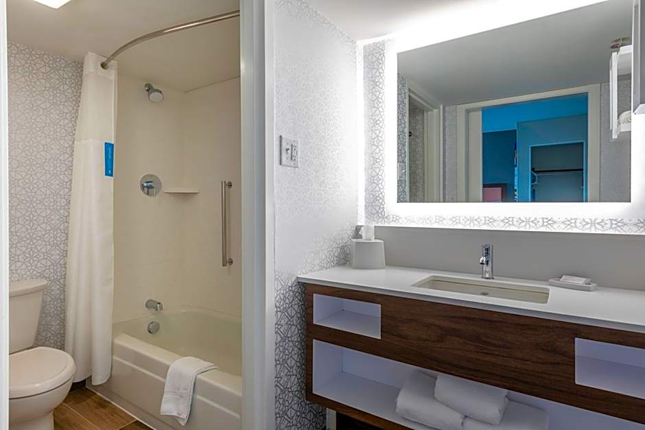 Hampton Inn Manchester Downtown