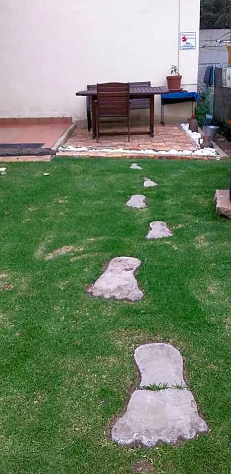 Kwa-Dlamathe Guesthouse