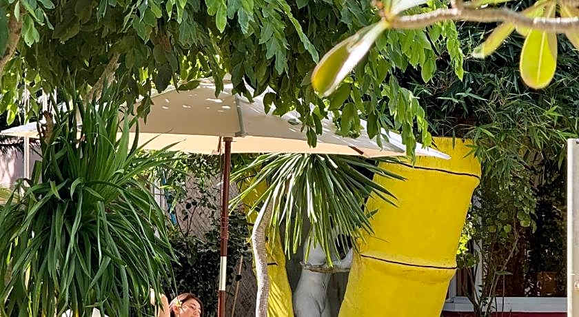 Deep Forest Garden Hotel