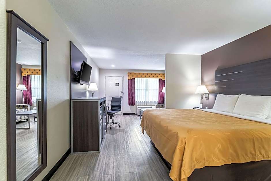 Quality Inn & Suites Canton