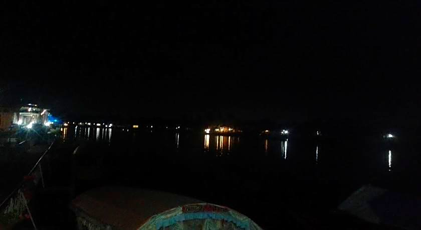 Houseboat Switzerland