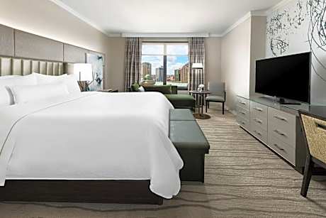 Deluxe City View King, Larger Guest room, 1 King