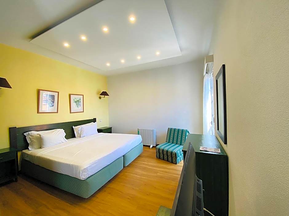VALE MAR Guest