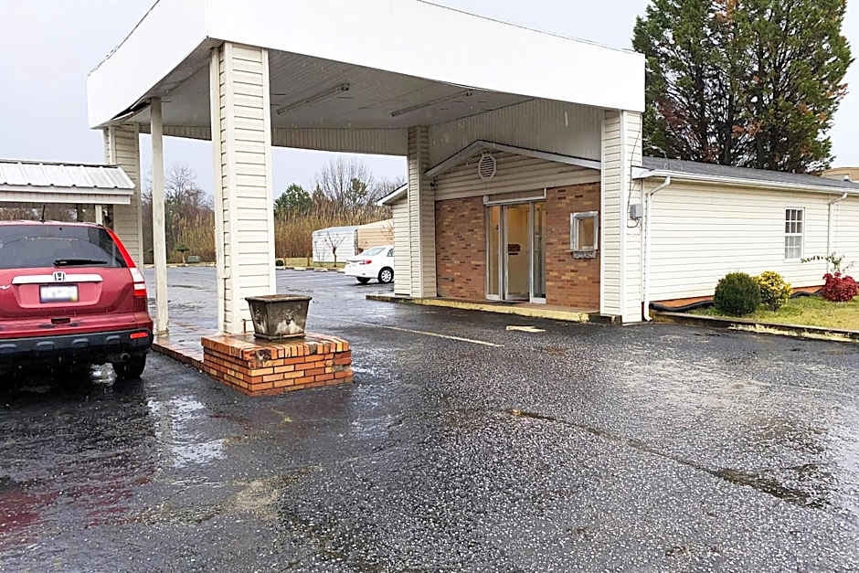 OYO Hotel Mauldin SC South Main Street