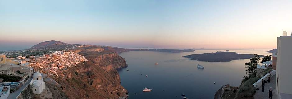 Mythical Blue Luxury Suites