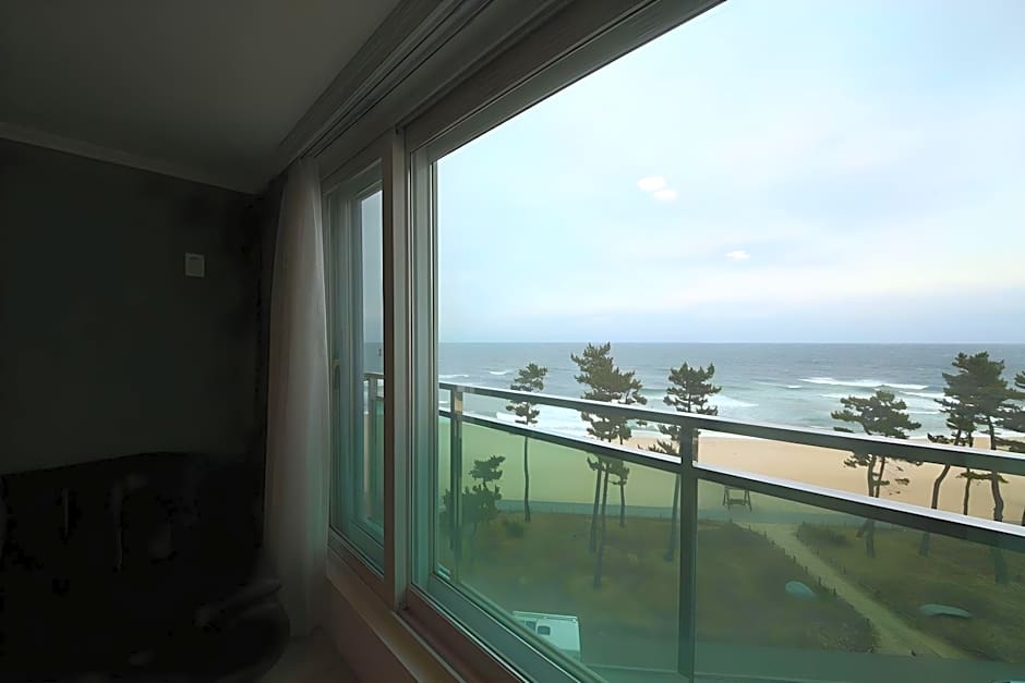 Gyeongpo Soo Hotel