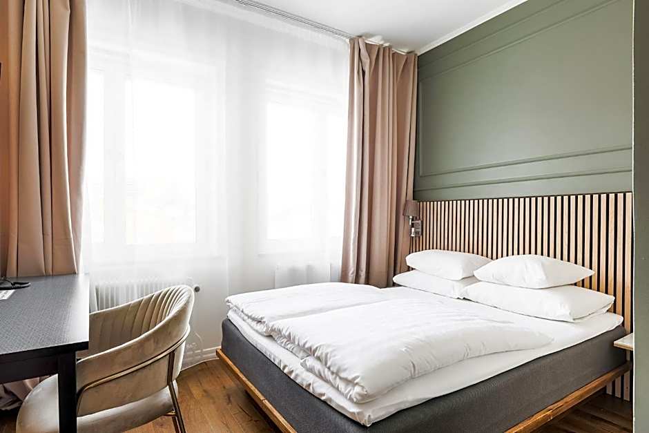 Photo 1 of 6 of Compact Double Room