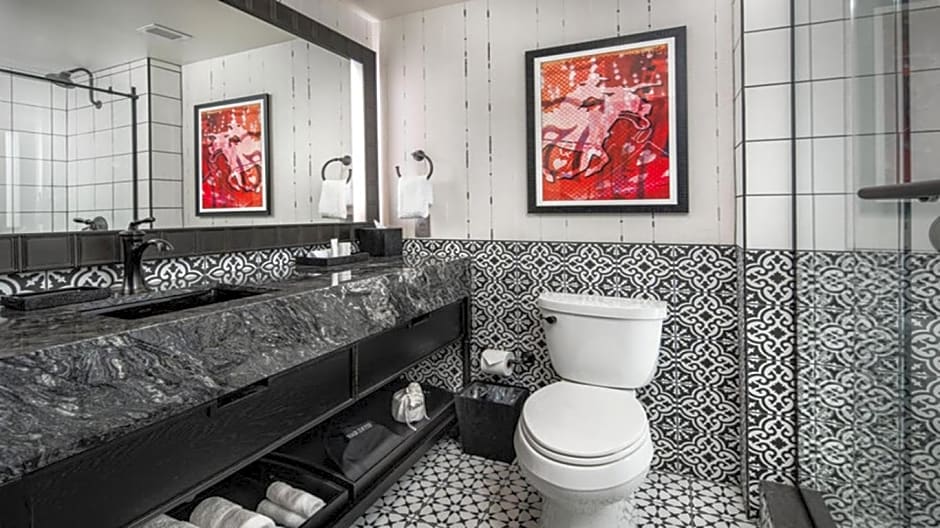 Silverton Casino Lodge - Newly Renovated