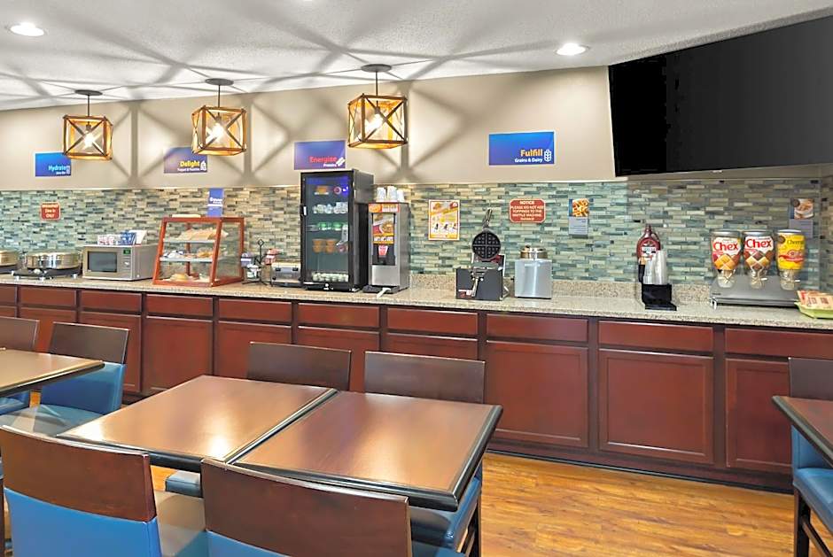 Best Western Lakewood Inn