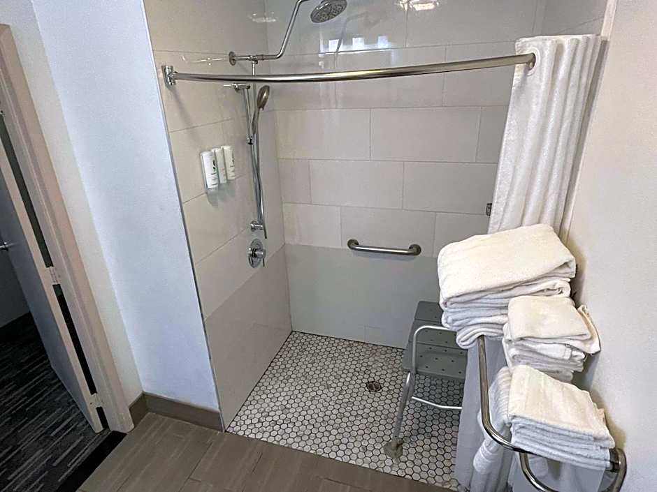 Country Inn & Suites by Radisson, Bakersfield, CA